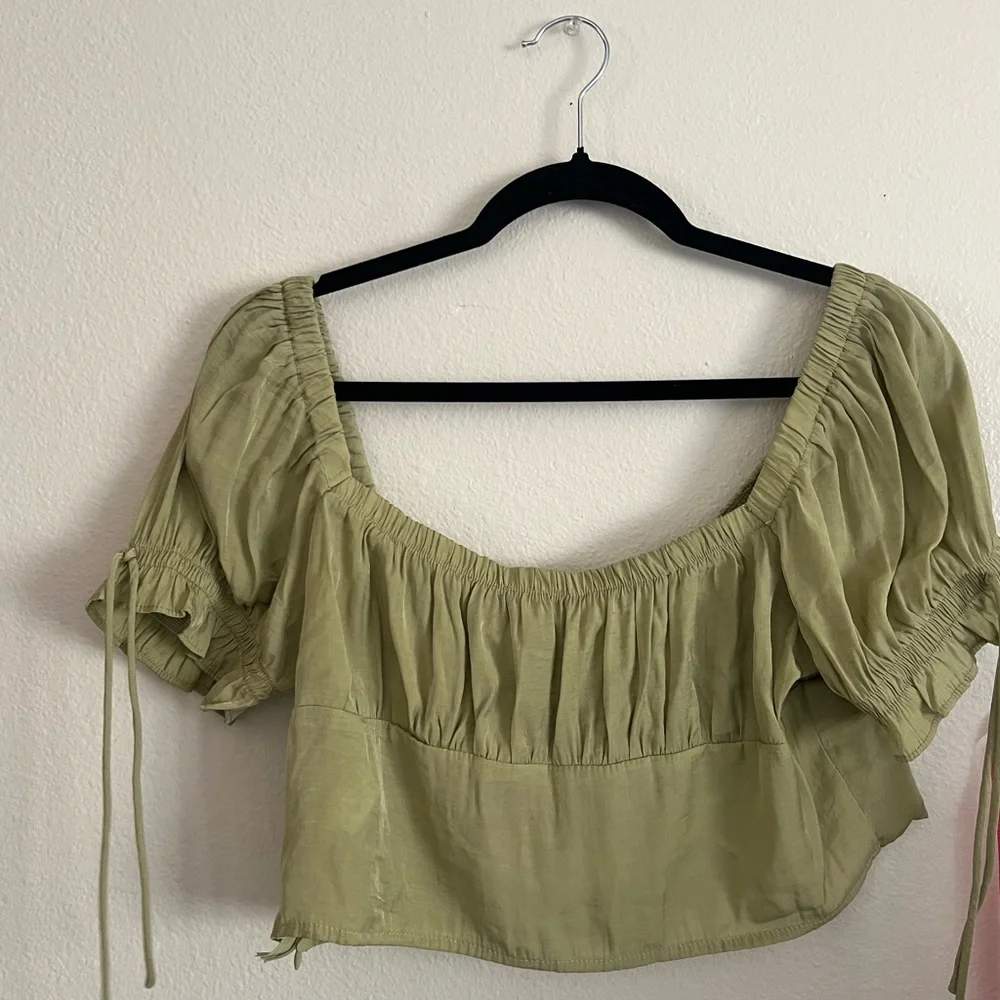Princess Polly Sage Green Crop Top - Picture 5 of 6